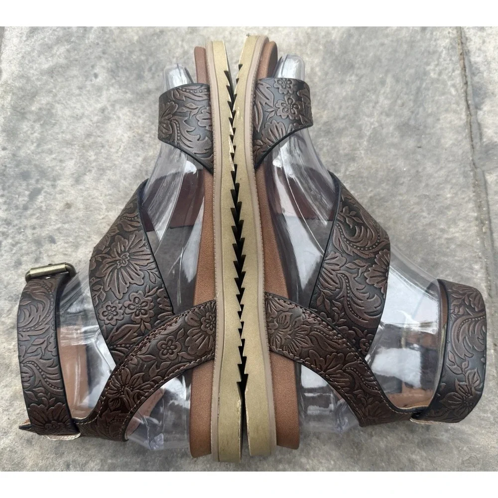 Very G Steffy Tooled Strappy Sandals Women Sz 6 Brown Gladiator Boho Flats
